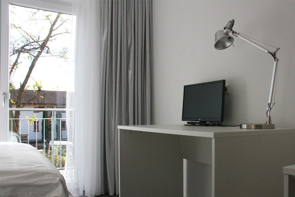 Victoria Living Hotel Jockgrim ภายนอก รูปภาพ